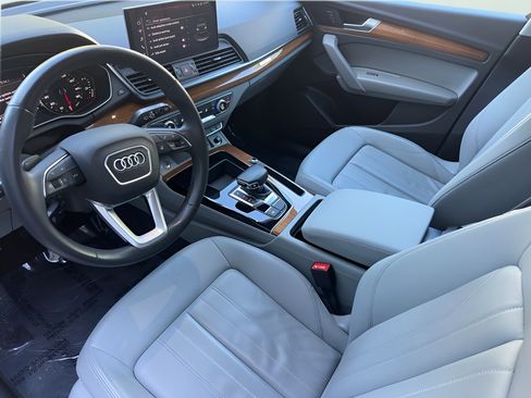 Used 2023 Audi Q5 2.0T Premium w/ Convenience Package AWD/4WD image 14
