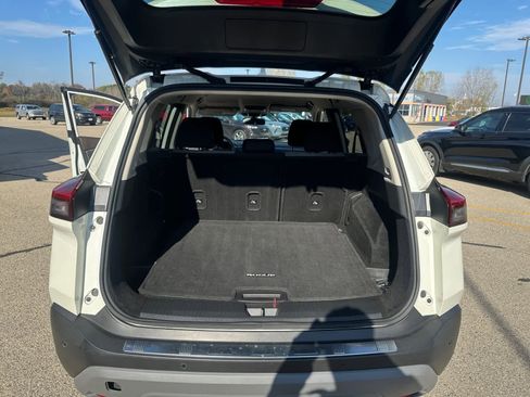 Used 2022 Nissan Rogue SV image 19