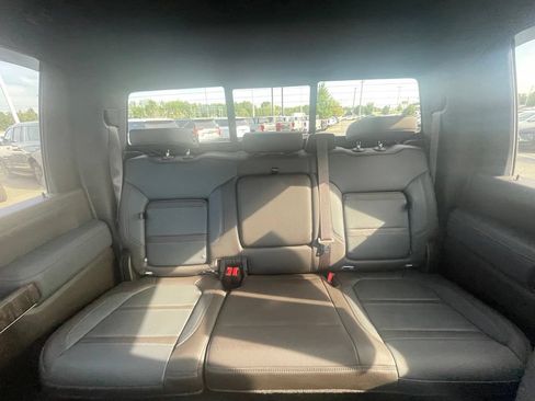 Used 2022 GMC Sierra 2500 Denali w/ Denali Ultimate Package AWD/4WD image 21