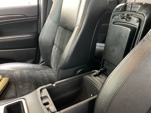 Used 2014 Jeep Grand Cherokee Altitude AWD/4WD image 32