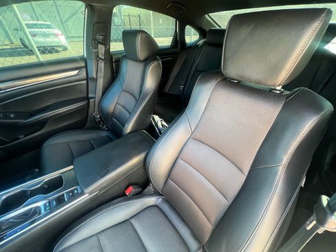 Used 2021 Honda Accord Sport image 12