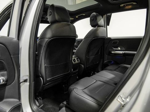 Used 2024 Mercedes-Benz GLB 35 AMG 4MATIC image 36