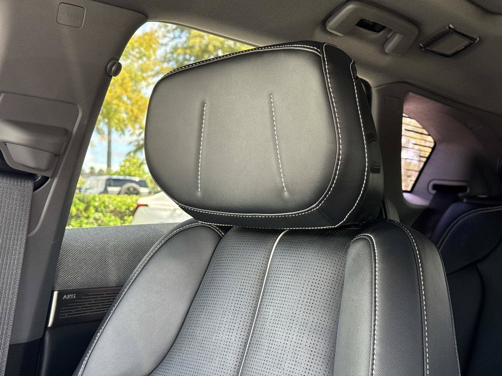 Used 2025 Cadillac Optiq Luxury 2 w/ LPO, Floor Liner Package AWD/4WD image 23