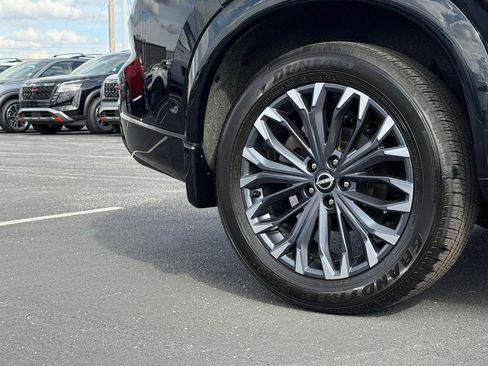 Used 2024 Nissan Rogue Platinum image 46