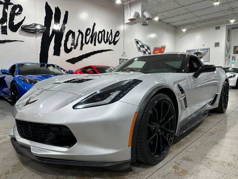 Used 2017 Chevrolet Corvette Grand Sport w/ Carbon Flash Badge Package RWD image 16