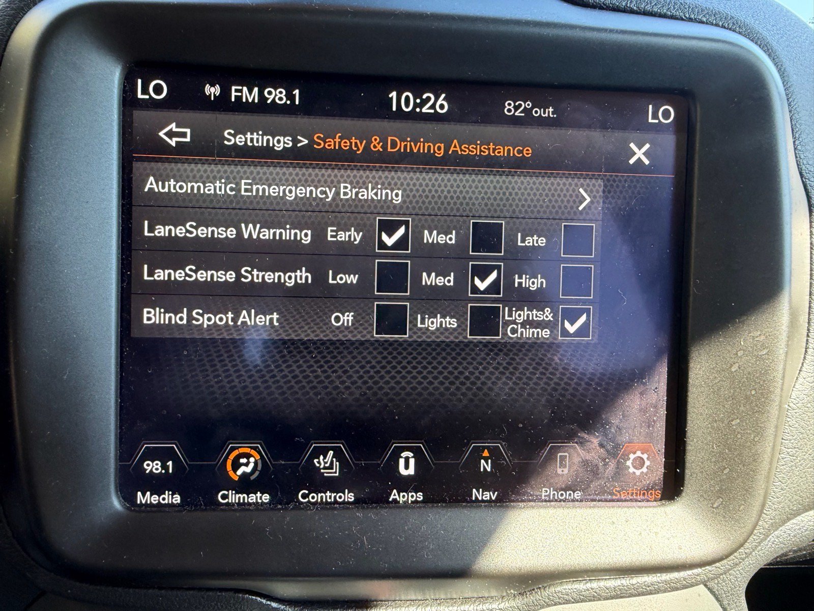 Used 2023 Jeep Renegade Latitude w/ Premium Group AWD/4WD image 43
