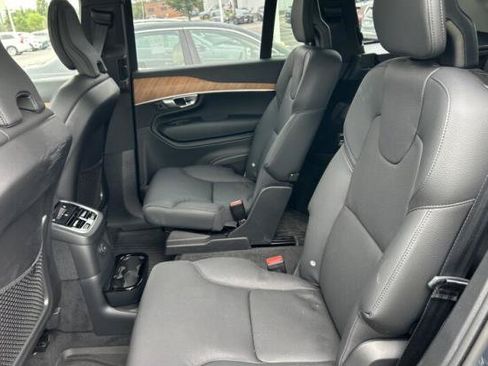 Used 2024 Volvo XC90 T8 Plus w/ Protection Package Premier AWD/4WD image 12