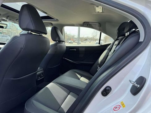 Used 2017 Lexus IS 300 IS 300 AWD AWD w/ Premium Package image 9