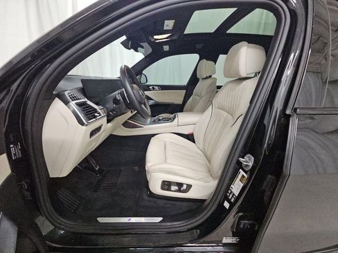 Certified 2025 BMW X7 xDrive40i w/ Executive Package AWD/4WD image 5