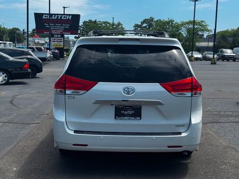 Used 2013 Toyota Sienna Limited w/ Premium Pkg FWD image 6