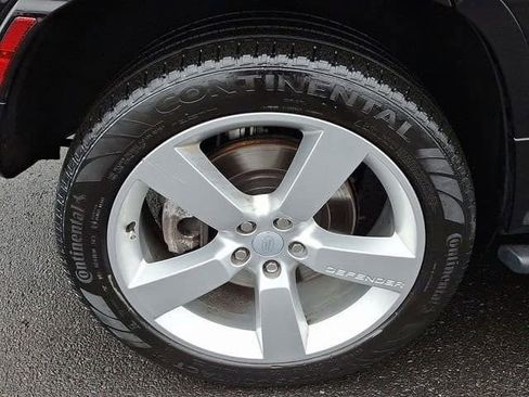 Used 2023 Land Rover Defender 110 X-Dynamic SE AWD/4WD image 9