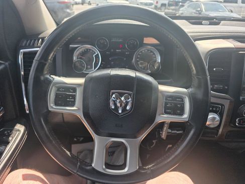 Used 2017 RAM 1500 Laramie RWD image 15