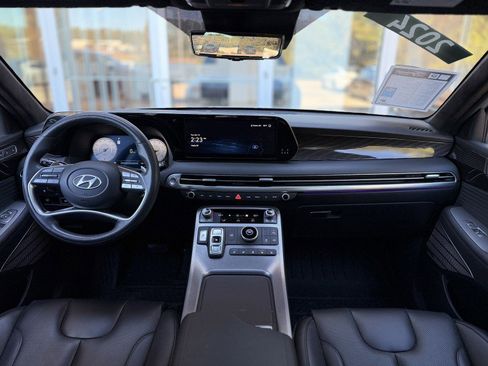 Used 2024 Hyundai Palisade Calligraphy image 17