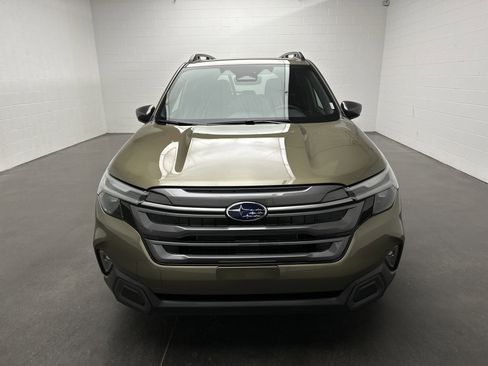 New 2025 Subaru Forester Limited image 3