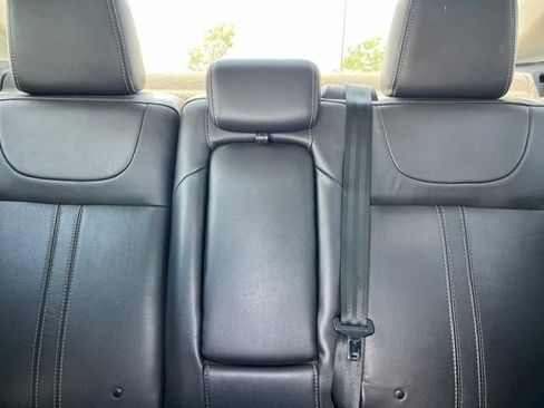 Used 2014 Ford Focus Titanium FWD image 28
