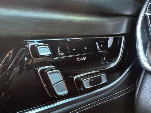 Used 2022 Jeep Grand Wagoneer Series II w/ Convenience Group III image 26