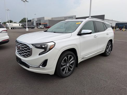 Used 2020 GMC Terrain Denali w/ GMC Pro Grade Package AWD/4WD image 1