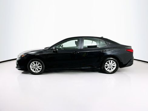 Used 2025 Toyota Camry LE image 4