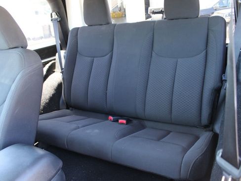 Used 2018 Jeep Wrangler Sport AWD/4WD image 15