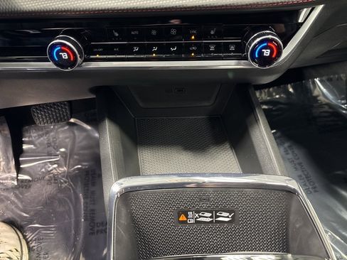 New 2026 Chevrolet Equinox RS image 21