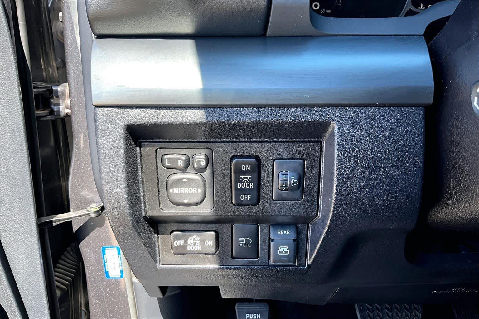 Used 2019 Toyota Tundra Platinum AWD/4WD image 35