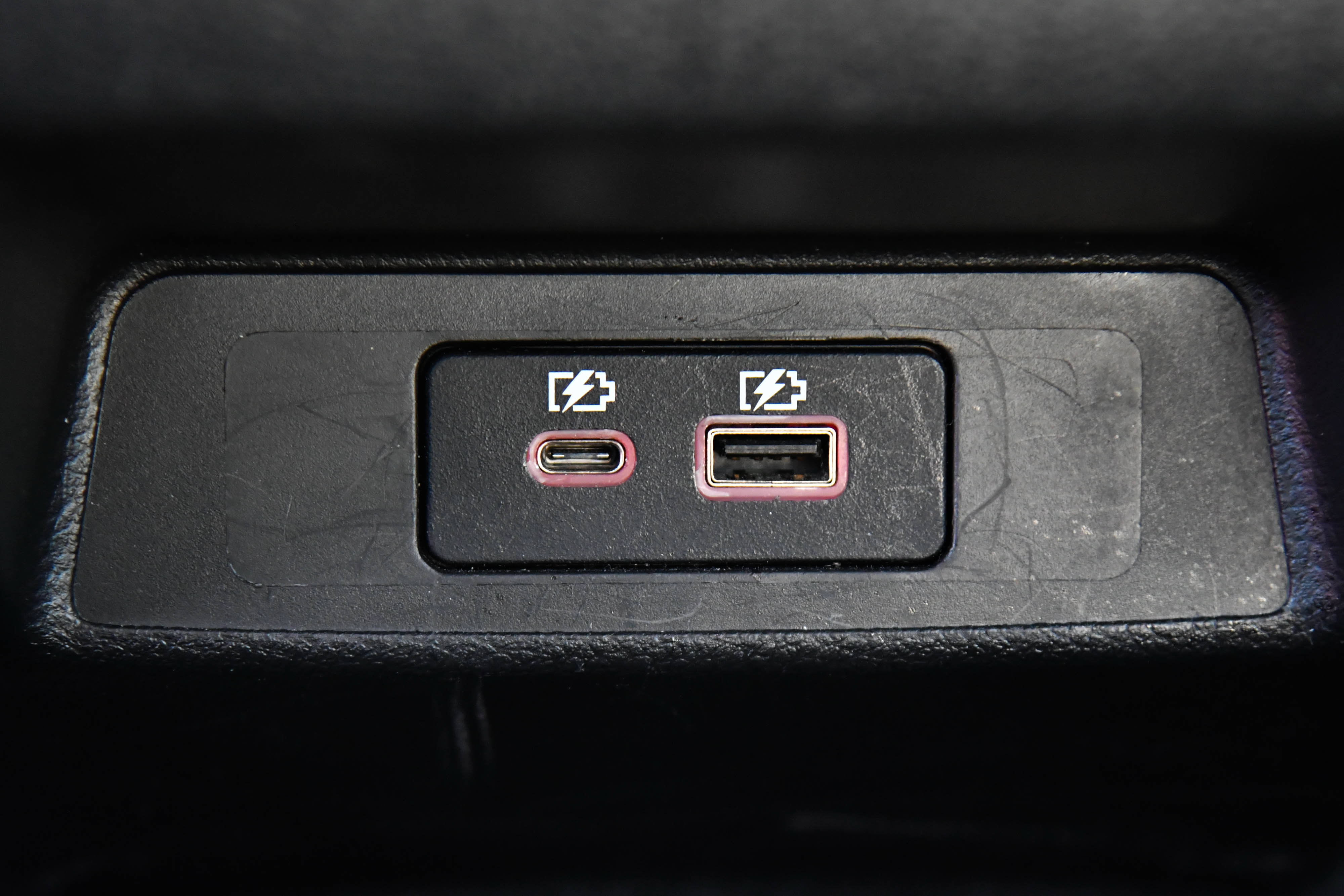 Used 2025 Nissan Altima 2.5 SV FWD image 35