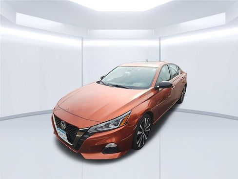 Used 2022 Nissan Altima 2.0 SR FWD image 6