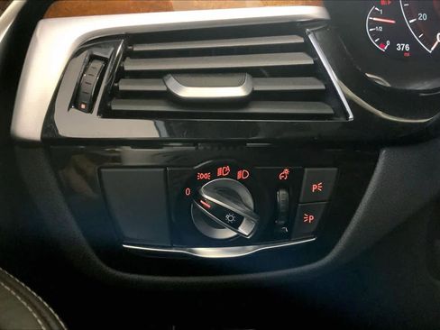 Used 2019 BMW 530i xDrive w/ Executive Package image 33