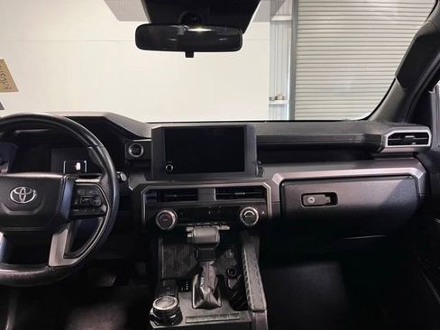Used 2025 Toyota 4Runner SR5 AWD/4WD image 20