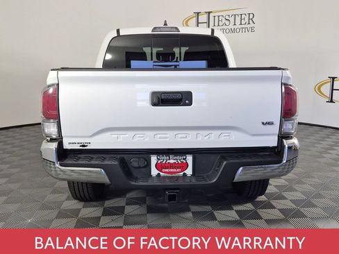 Used 2020 Toyota Tacoma TRD Off-Road AWD/4WD image 5