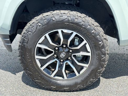 Certified 2023 Toyota Tacoma TRD Sport w/ Black Out Package (TMS) AWD/4WD image 11