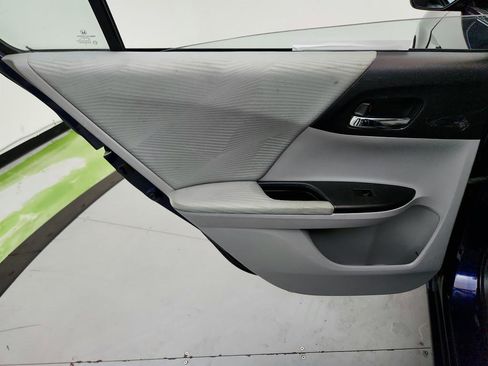 Used 2014 Honda Accord LX image 23
