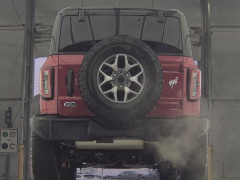 Used 2025 Ford Bronco Badlands image 7