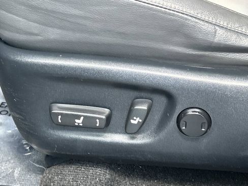 Used 2015 Toyota RAV4 Limited FWD image 23