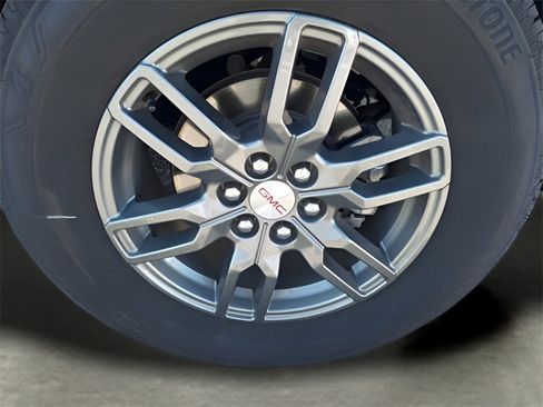 Used 2025 GMC Acadia Elevation image 32