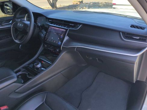 Used 2023 Jeep Grand Cherokee L Limited w/ Luxury Tech Group II image 30