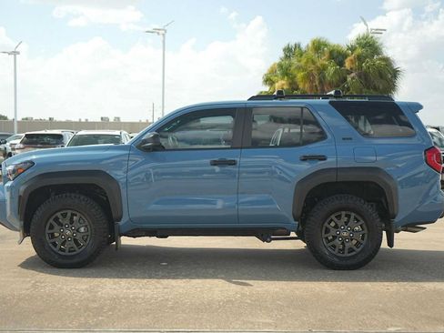 Used 2025 Toyota 4Runner SR5 AWD/4WD image 3