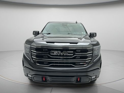 Used 2023 GMC Sierra 1500 AT4 w/ AT4 Premium Package AWD/4WD image 3