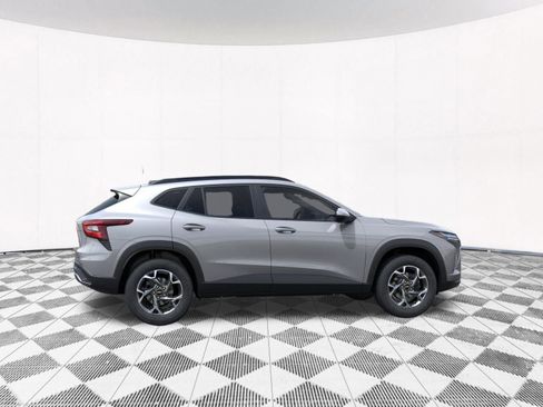 New 2026 Chevrolet Trax LT w/ Driver Confidence Package FWD image 12