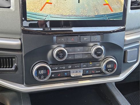 Used 2024 Ford Expedition XLT image 29