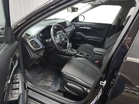 Used 2023 Kia Seltos S w/ Navigation Package AWD/4WD image 29