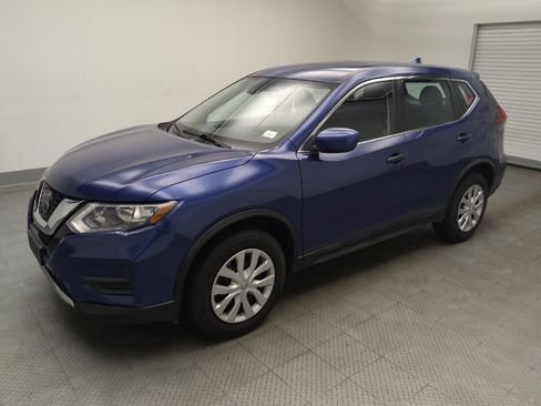 Used 2019 Nissan Rogue S AWD/4WD image 2