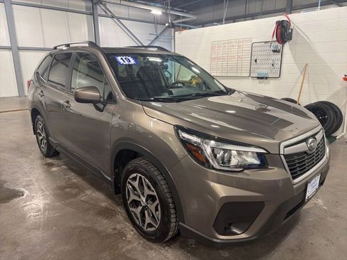 Used 2019 Subaru Forester Premium image 6