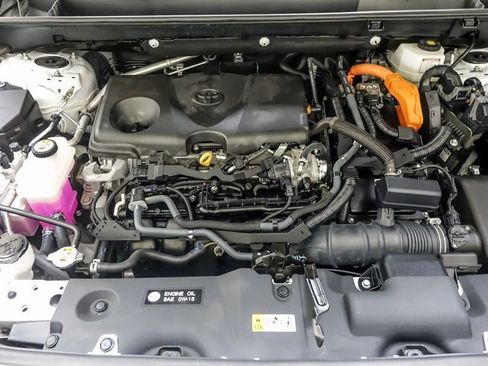 Certified 2024 Toyota RAV4 LE image 28