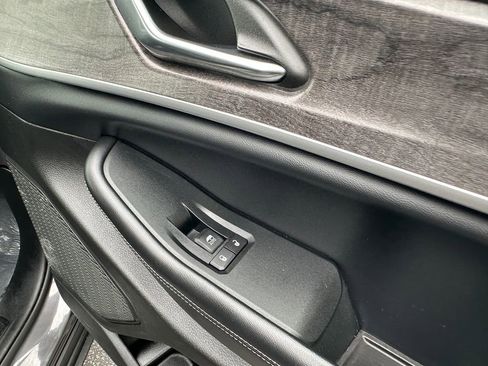 Certified 2024 Jeep Grand Cherokee L Limited w/ Luxury Tech Group II image 22