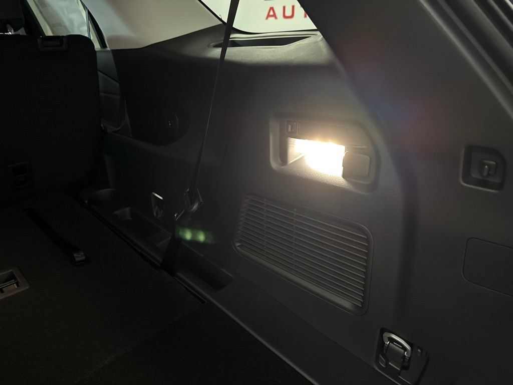 New 2026 Ford Explorer Active AWD/4WD image 34