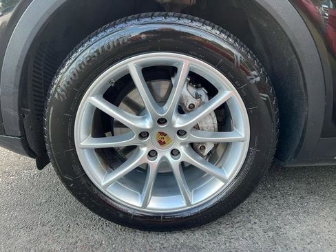 Used 2020 Porsche Cayenne AWD/4WD image 28