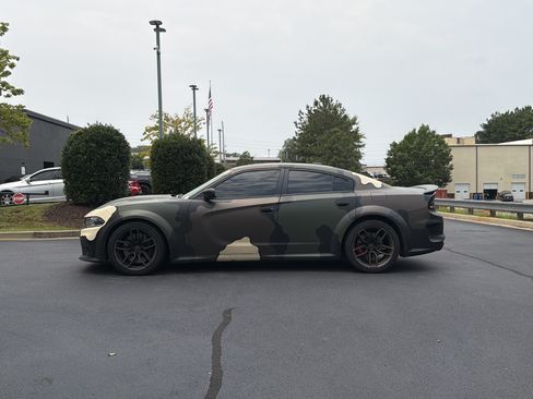 Used 2021 Dodge Charger SRT Hellcat RWD image 12