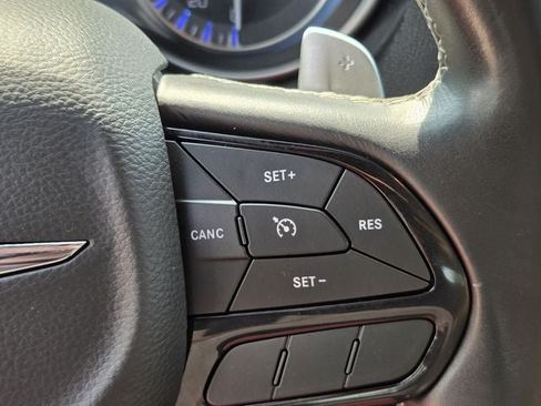 Used 2022 Chrysler 300 S RWD image 33