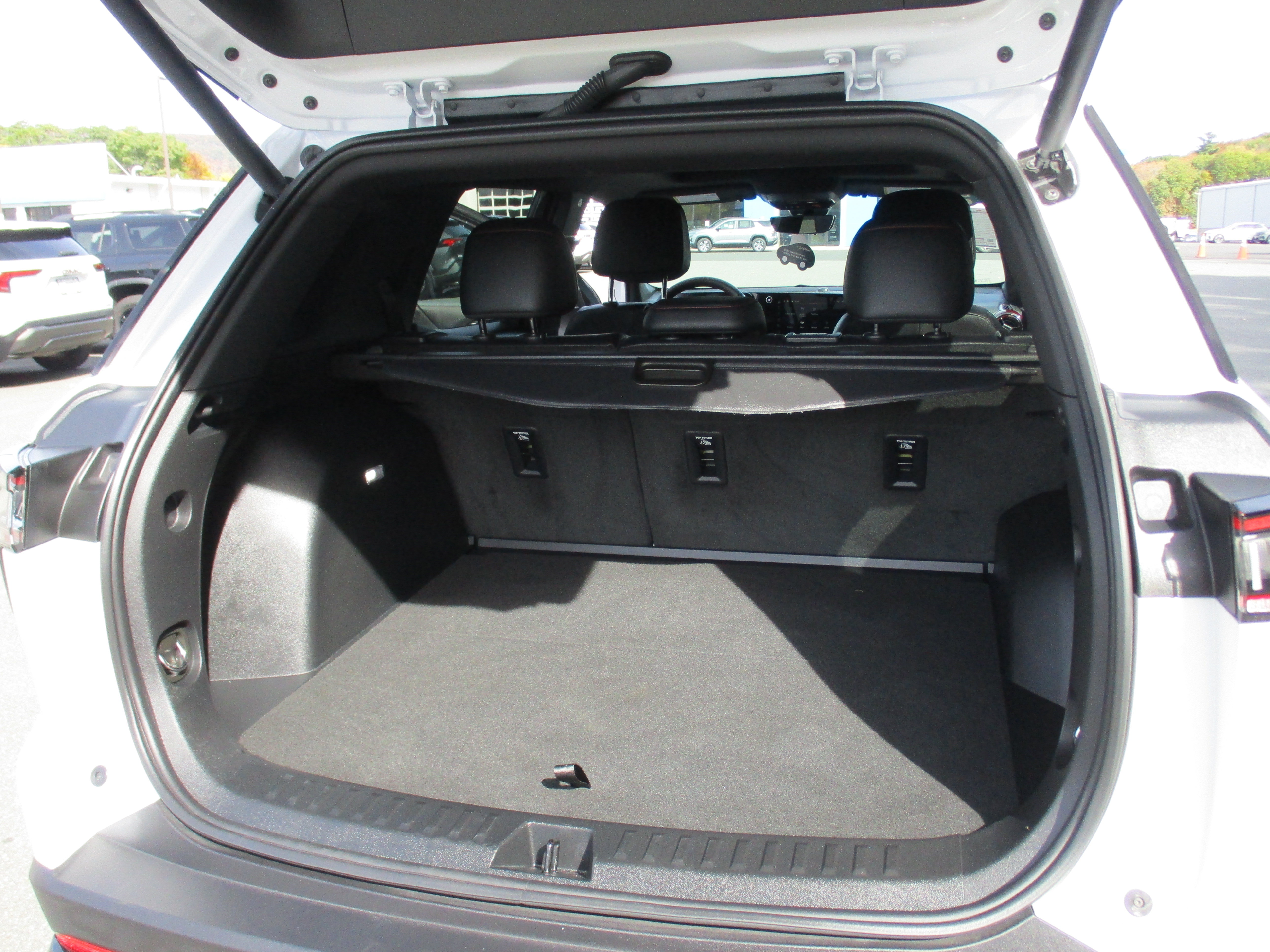 Certified 2025 Chevrolet Equinox RS w/ Safety and Technology Package AWD/4WD image 14